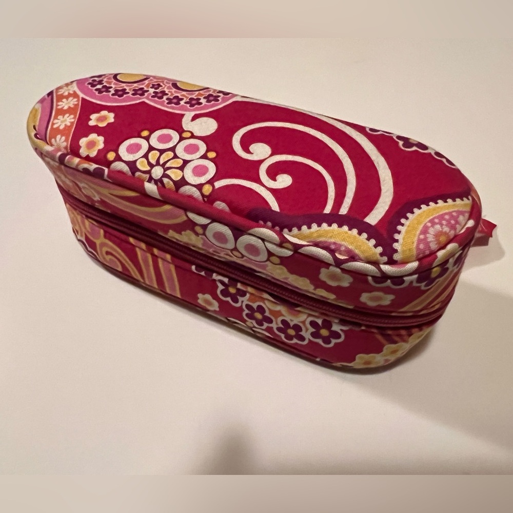WOMEN’S VERA BRADLEY RASPBERRY FIZZ SUNGLASSES CASE.